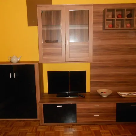 Apartment Lark *