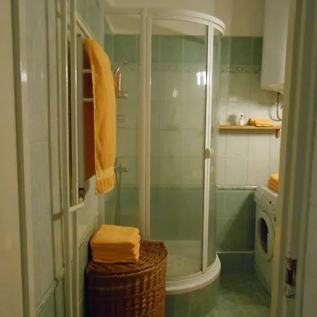 Lark Apartment